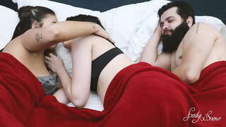 Menage com anal e bonne na cara das duas amiguinhas. (veja une pleine pas de ROUGE) Menage com anal e bonne na cara das duas amiguinhas. (veja une pleine pas de ROUGE)
