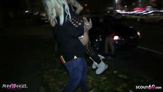 Tesón delgado bomba Anni Anxo Bareback no coche de Usuario fodido