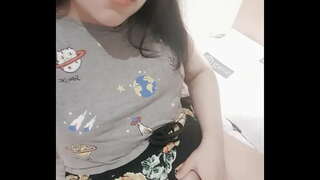 Sluty teen dia mirakitra ny lahatsary ho azy daddy