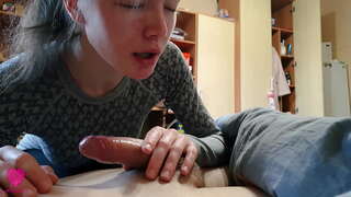 Iracundus sordidus blowjob a petite pulchritudo cum cum in ore